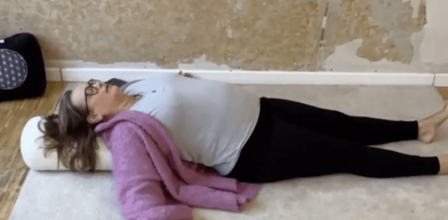 gestuetzter_fisch_yin_yoga